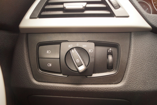 BMW 3-serie GT 320d 190pk Executive -LEER-NAVI-LED-ECC-PDC-