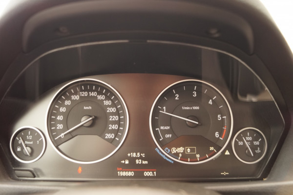 BMW 3-serie GT 320d 190pk Executive -LEER-NAVI-LED-ECC-PDC-