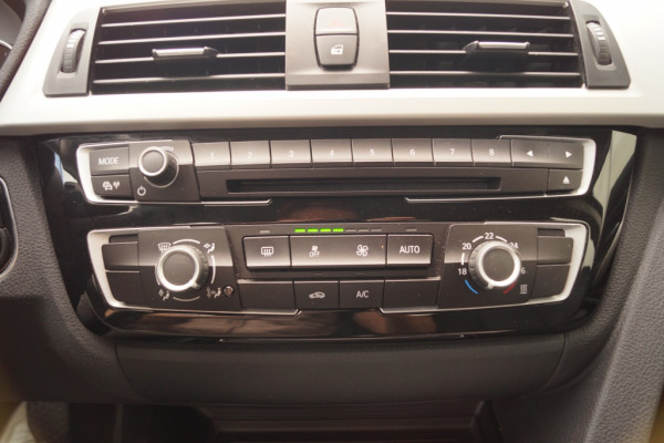 BMW 3-serie GT 320d 190pk Executive -LEER-NAVI-LED-ECC-PDC-