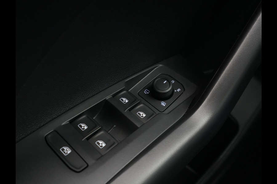 Volkswagen T-Cross 1.0 TSI 115 7DSG Life Edition Automaat | Zijruiten achter en achterruit getint 65% lichtabsorberend | Parkeersensoren voor en achter (Park Distance Control) | Airconditioning automatisch, 2-zone (Climatronic)