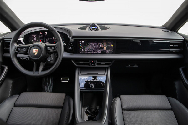 Porsche Macan 4 100 kWh Panorama, Trekhaak, 22" , 18-voudige Sportstoelen, Aventurin gruen