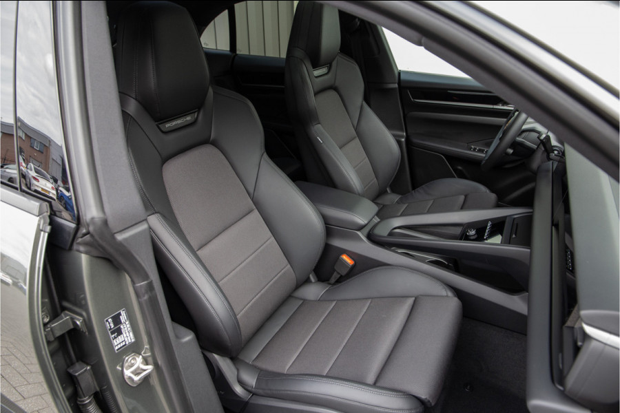 Porsche Macan 4 100 kWh Panorama, Trekhaak, 22" , 18-voudige Sportstoelen, Aventurin gruen