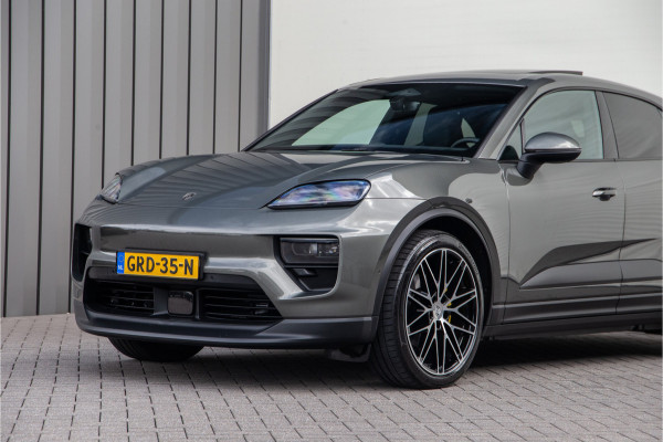 Porsche Macan 4 100 kWh Panorama, Trekhaak, 22" , 18-voudige Sportstoelen, Aventurin gruen