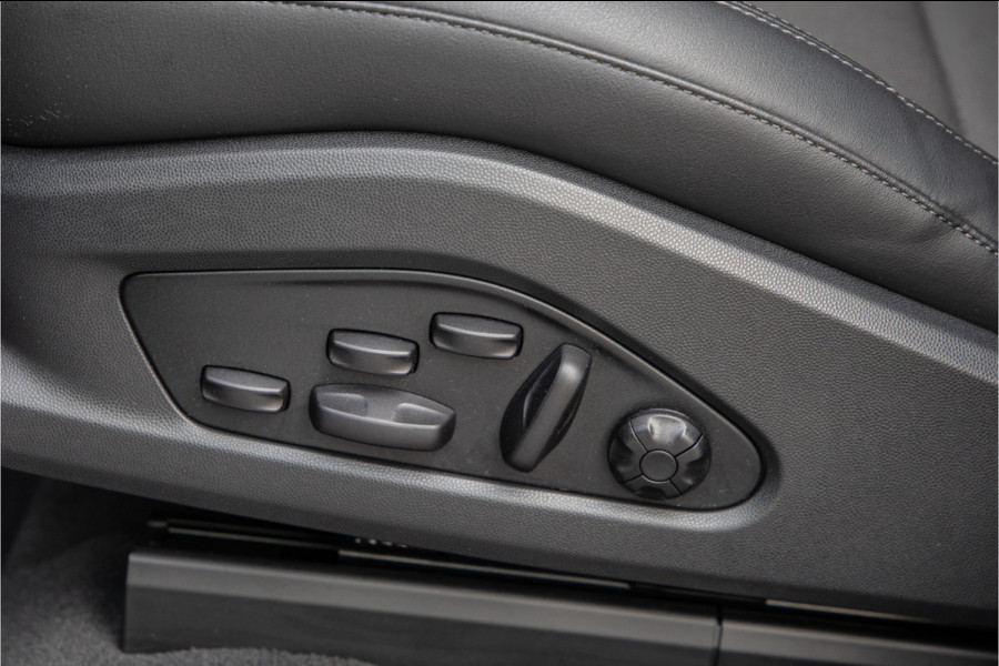 Porsche Macan 4 100 kWh Panorama, Trekhaak, 22" , 18-voudige Sportstoelen, Aventurin gruen