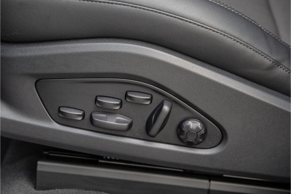 Porsche Macan 4 100 kWh Panorama, Trekhaak, 22" , 18-voudige Sportstoelen, Aventurin gruen
