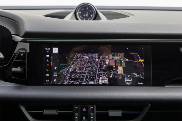 Porsche Macan 4 100 kWh Panorama, Trekhaak, 22" , 18-voudige Sportstoelen, Aventurin gruen