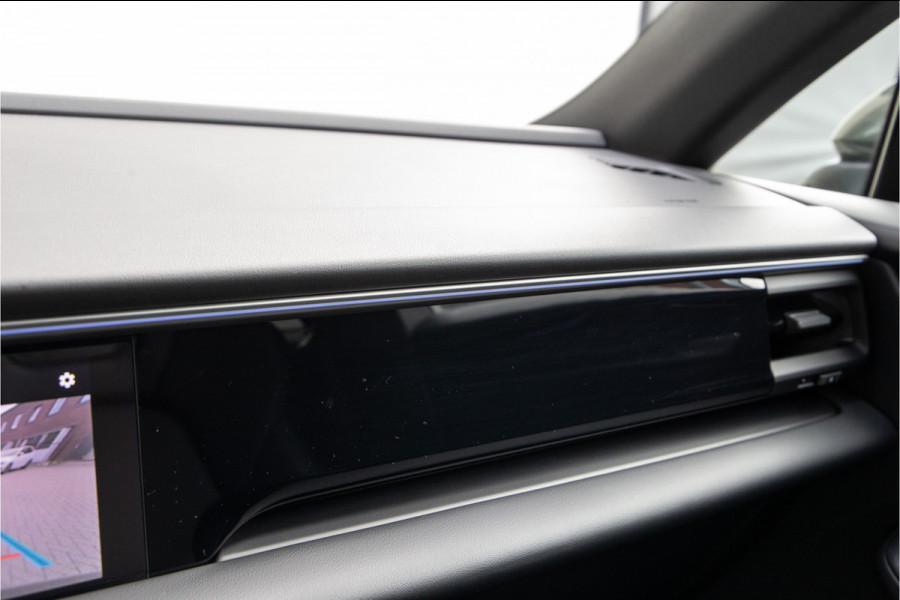 Porsche Macan 4 100 kWh Panorama, Trekhaak, 22" , 18-voudige Sportstoelen, Aventurin gruen