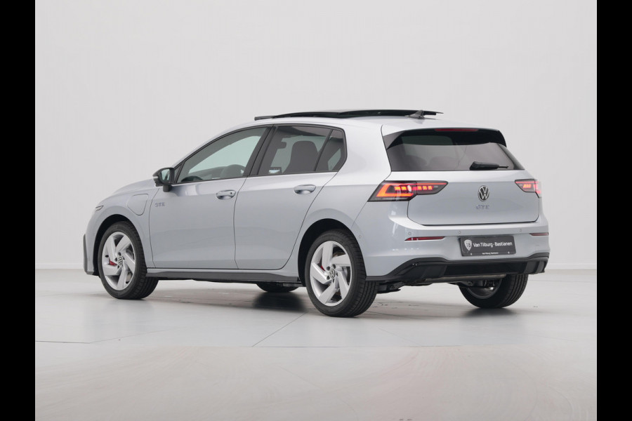 Volkswagen Golf 1.5 eHybrid 272 6DSG GTE Automaat | Panoramisch schuif-, kanteldak, elektrisch bedienbaar