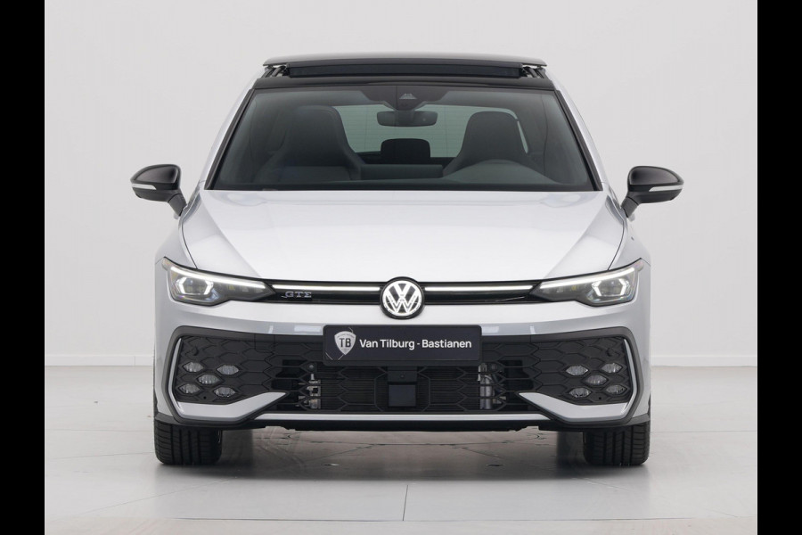 Volkswagen Golf 1.5 eHybrid 272 6DSG GTE Automaat | Panoramisch schuif-, kanteldak, elektrisch bedienbaar