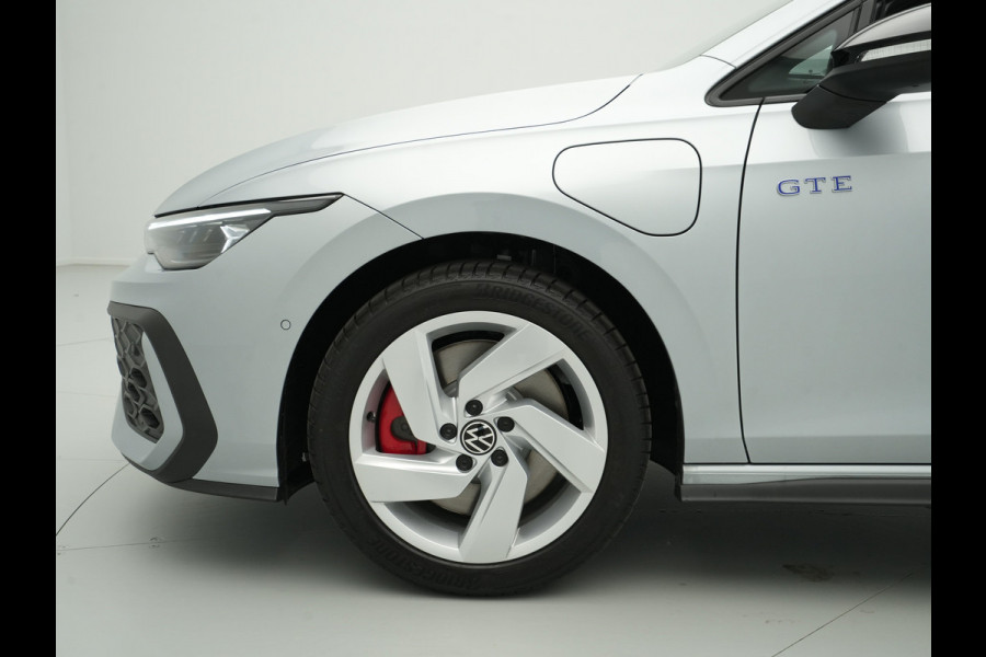 Volkswagen Golf 1.5 eHybrid 272 6DSG GTE Automaat | Panoramisch schuif-, kanteldak, elektrisch bedienbaar