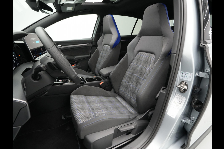Volkswagen Golf 1.5 eHybrid 272 6DSG GTE Automaat | Panoramisch schuif-, kanteldak, elektrisch bedienbaar