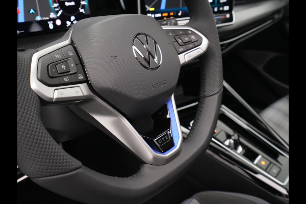 Volkswagen Golf 1.5 eHybrid 272 6DSG GTE Automaat | Panoramisch schuif-, kanteldak, elektrisch bedienbaar