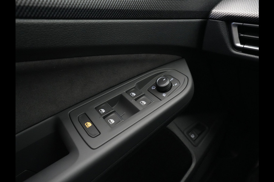 Volkswagen Golf 1.5 eHybrid 272 6DSG GTE Automaat | Panoramisch schuif-, kanteldak, elektrisch bedienbaar