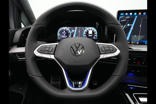 Volkswagen Golf 1.5 eHybrid 272 6DSG GTE Automaat | Panoramisch schuif-, kanteldak, elektrisch bedienbaar
