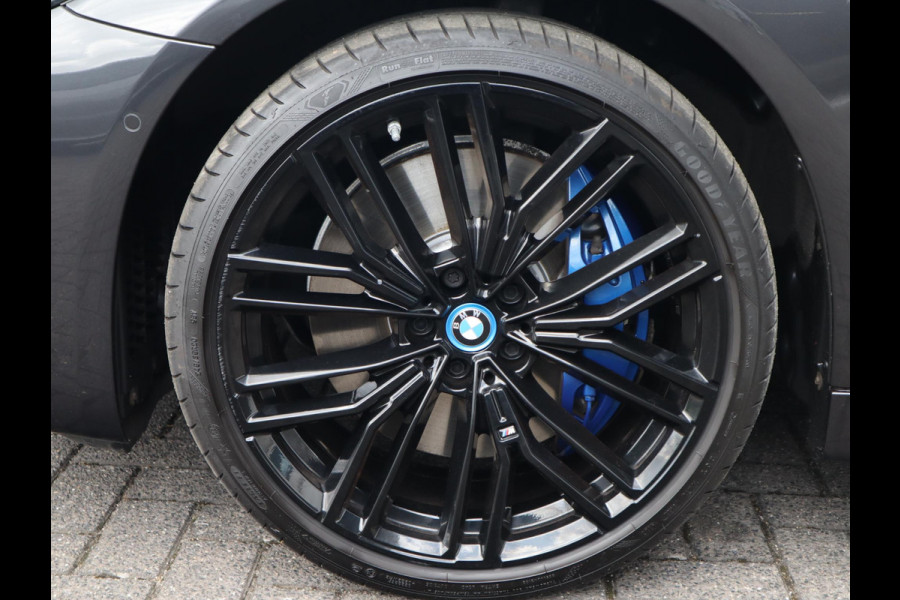 BMW 5 Serie 545e xDrive M sport | Head Up | Comfortstoel met geheugen |  Schuif-/kanteldak