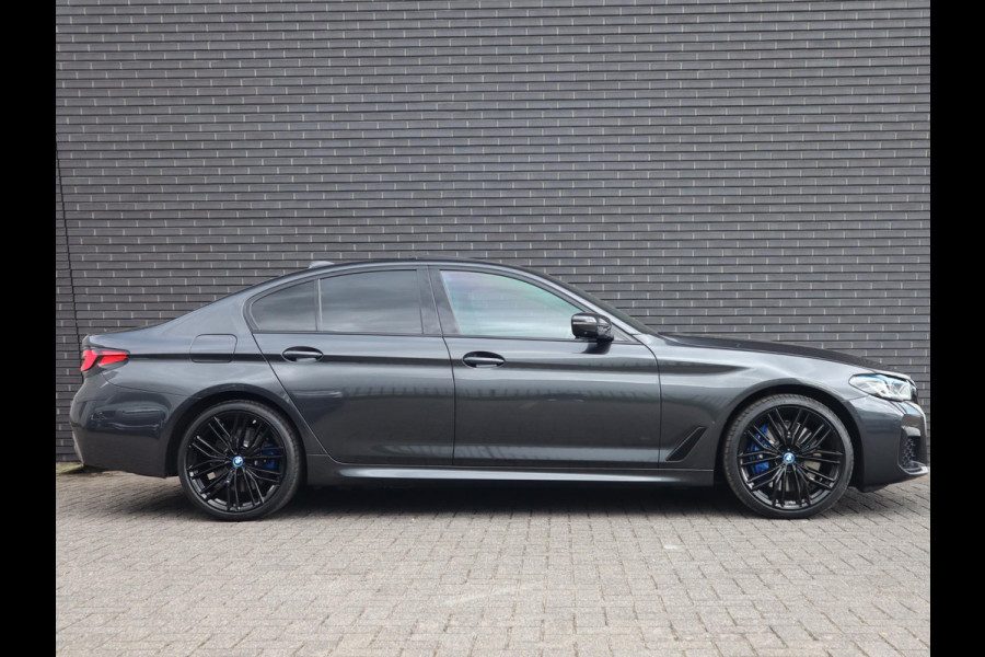 BMW 5 Serie 545e xDrive M sport | Head Up | Comfortstoel met geheugen |  Schuif-/kanteldak