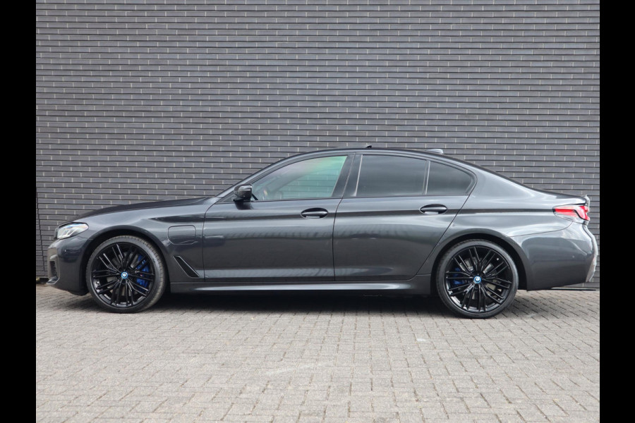 BMW 5 Serie 545e xDrive M sport | Head Up | Comfortstoel met geheugen |  Schuif-/kanteldak