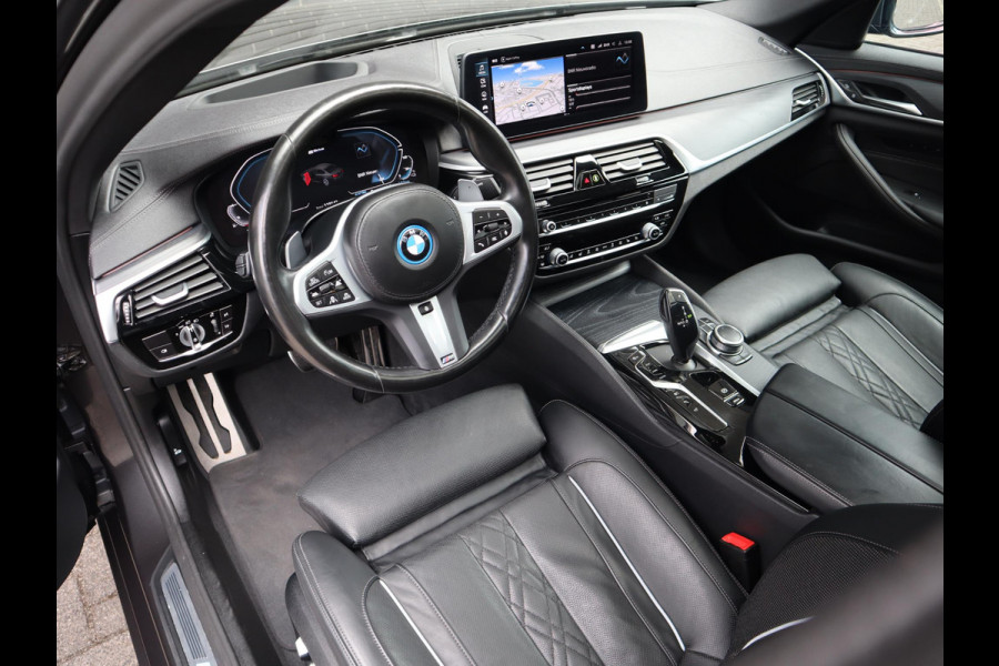 BMW 5 Serie 545e xDrive M sport | Head Up | Comfortstoel met geheugen |  Schuif-/kanteldak
