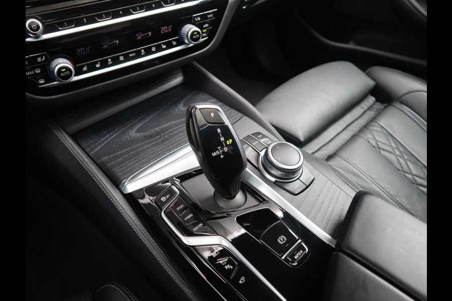 BMW 5 Serie 545e xDrive M sport | Head Up | Comfortstoel met geheugen |  Schuif-/kanteldak