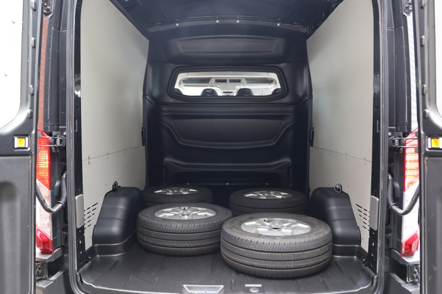 Ford Transit 350 2.0 TDCI L3H2 165PK AUT Limited DC | 7-Zitter | L+R Schuifdeur | 360 Camera | ACC | Navigatie | Bi-Xenon | Lane assist | BLIS | CarPlay | Trekhaak | Dubbel Cabine | Facelift model MY2025