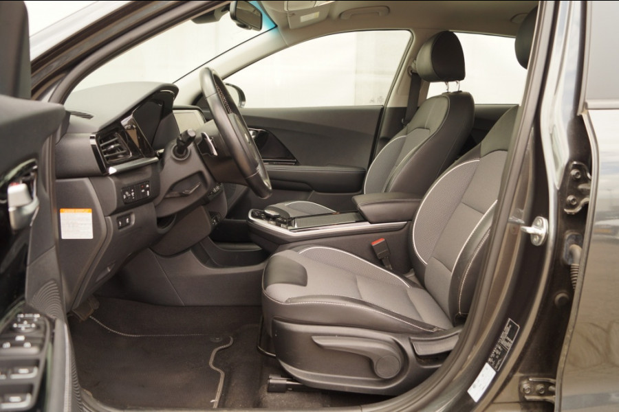 Kia e-Niro DynamicLine 64kWh -TREKHAAK-NAVI-ECC-CAM-