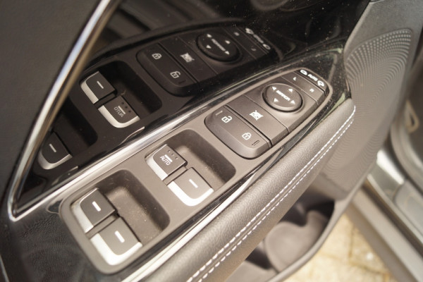Kia e-Niro DynamicLine 64kWh -TREKHAAK-NAVI-ECC-CAM-