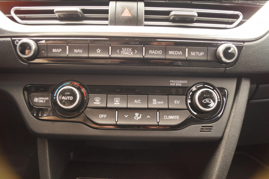 Kia e-Niro DynamicLine 64kWh -TREKHAAK-NAVI-ECC-CAM-