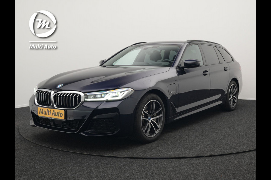 BMW 5 Serie Touring 530e M Sport Plug In Hybrid 293pk PHEV | Trekhaak af Fabriek | Laser LED | Adaptive Cruise | Head Up | Camera | Keyless | Lederen Sportstoelen | Apple Carplay | Sfeerverlichting |