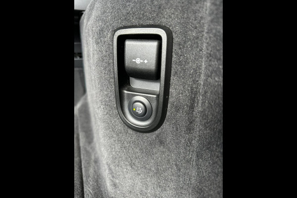BMW 5 Serie Touring 530e M Sport Plug In Hybrid 293pk PHEV | Trekhaak af Fabriek | Laser LED | Adaptive Cruise | Head Up | Camera | Keyless | Lederen Sportstoelen | Apple Carplay | Sfeerverlichting |