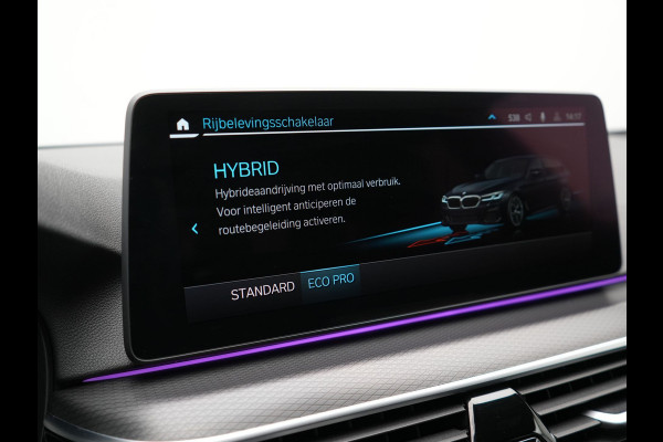 BMW 5 Serie Touring 530e M Sport Plug In Hybrid 293pk PHEV | Trekhaak af Fabriek | Laser LED | Adaptive Cruise | Head Up | Camera | Keyless | Lederen Sportstoelen | Apple Carplay | Sfeerverlichting |