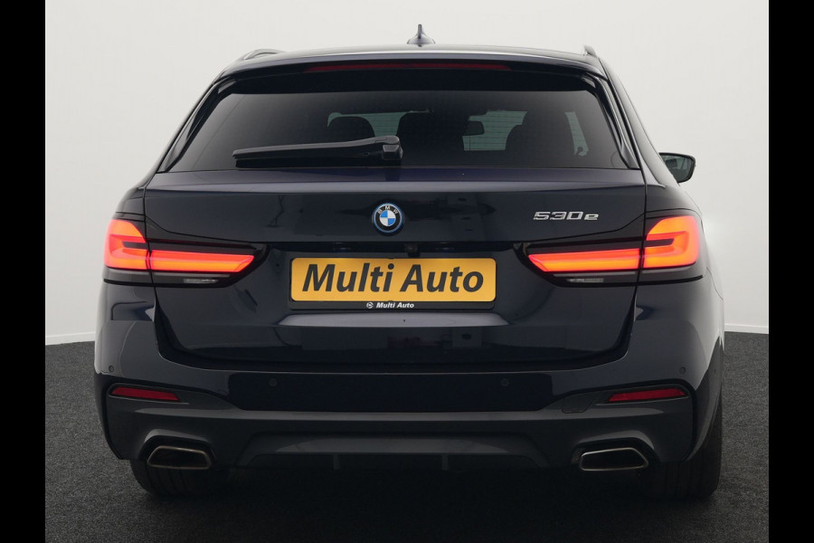 BMW 5 Serie Touring 530e M Sport Plug In Hybrid 293pk PHEV | Trekhaak af Fabriek | Laser LED | Adaptive Cruise | Head Up | Camera | Keyless | Lederen Sportstoelen | Apple Carplay | Sfeerverlichting |