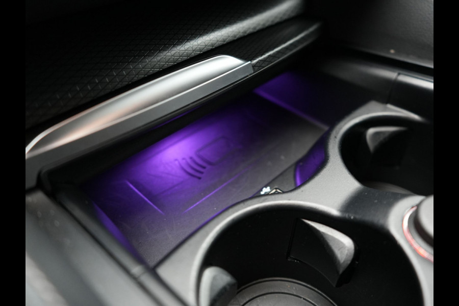 BMW 5 Serie Touring 530e M Sport Plug In Hybrid 293pk PHEV | Trekhaak af Fabriek | Laser LED | Adaptive Cruise | Head Up | Camera | Keyless | Lederen Sportstoelen | Apple Carplay | Sfeerverlichting |