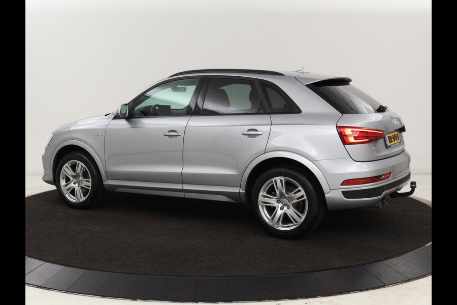 Audi Q3 1.4 TFSI Sport S Line Edition | Origineel NL | Half leder | Trekhaak | Full LED | Sportstoelen | Navigatie | Climate control | Parkeerhulp | Cruise control | Bluetooth | Getint glas