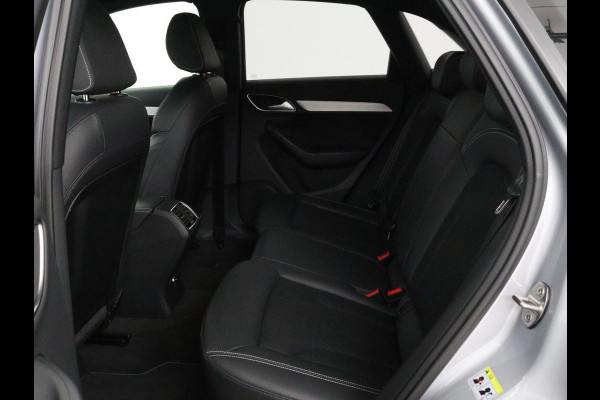 Audi Q3 1.4 TFSI Sport S Line Edition | Origineel NL | Half leder | Trekhaak | Full LED | Sportstoelen | Navigatie | Climate control | Parkeerhulp | Cruise control | Bluetooth | Getint glas