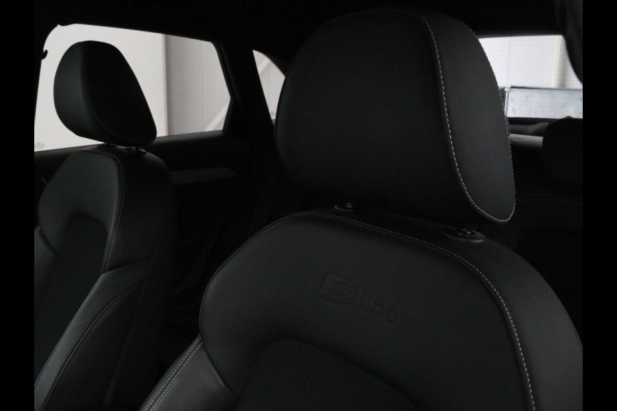 Audi Q3 1.4 TFSI Sport S Line Edition | Origineel NL | Half leder | Trekhaak | Full LED | Sportstoelen | Navigatie | Climate control | Parkeerhulp | Cruise control | Bluetooth | Getint glas