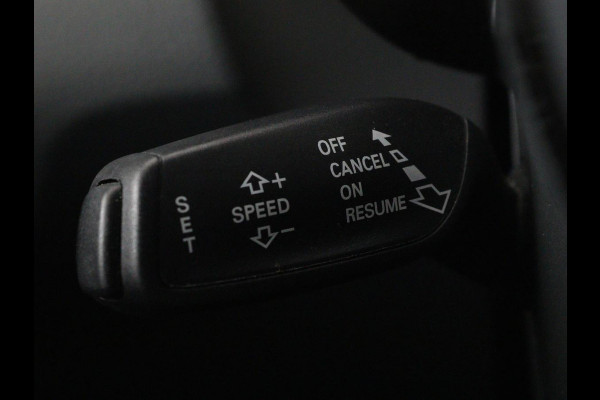 Audi Q3 1.4 TFSI Sport S Line Edition | Origineel NL | Half leder | Trekhaak | Full LED | Sportstoelen | Navigatie | Climate control | Parkeerhulp | Cruise control | Bluetooth | Getint glas