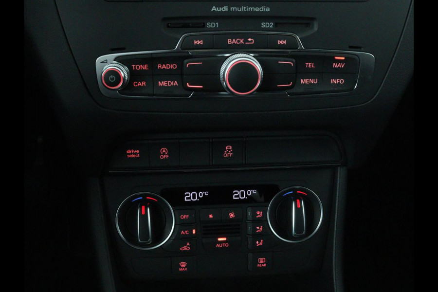 Audi Q3 1.4 TFSI Sport S Line Edition | Origineel NL | Half leder | Trekhaak | Full LED | Sportstoelen | Navigatie | Climate control | Parkeerhulp | Cruise control | Bluetooth | Getint glas