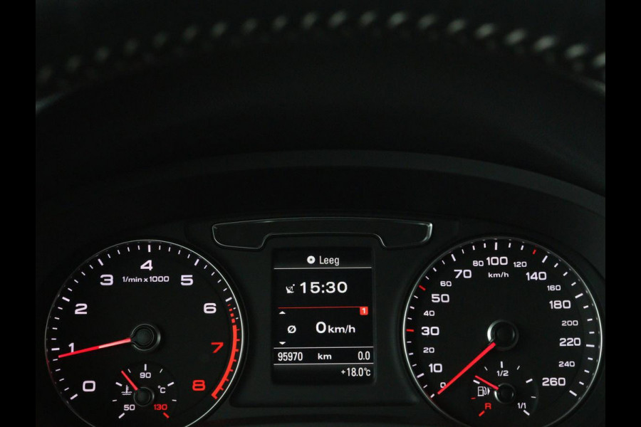 Audi Q3 1.4 TFSI Sport S Line Edition | Origineel NL | Half leder | Trekhaak | Full LED | Sportstoelen | Navigatie | Climate control | Parkeerhulp | Cruise control | Bluetooth | Getint glas