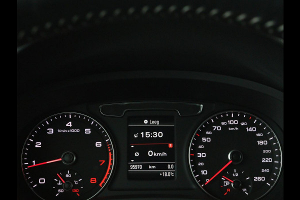 Audi Q3 1.4 TFSI Sport S Line Edition | Origineel NL | Half leder | Trekhaak | Full LED | Sportstoelen | Navigatie | Climate control | Parkeerhulp | Cruise control | Bluetooth | Getint glas