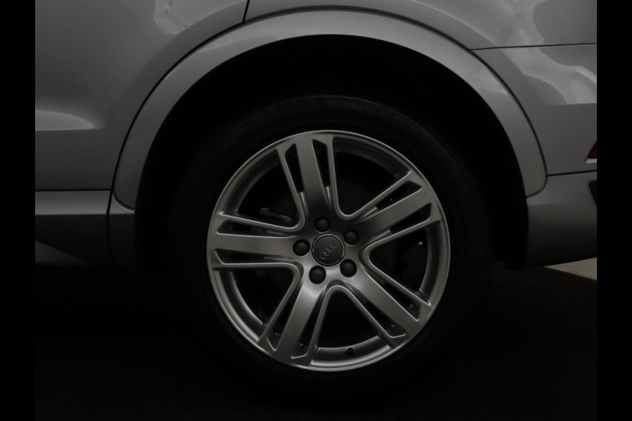 Audi Q3 1.4 TFSI Sport S Line Edition | Origineel NL | Half leder | Trekhaak | Full LED | Sportstoelen | Navigatie | Climate control | Parkeerhulp | Cruise control | Bluetooth | Getint glas