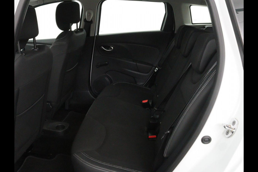 Renault Clio 1.2 TCe Zen | Automaat | Camera | Trekhaak | Navigatie | Climate control | Cruise control | Bluetooth
