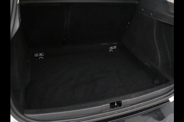 Renault Clio 1.2 TCe Zen | Automaat | Camera | Trekhaak | Navigatie | Climate control | Cruise control | Bluetooth