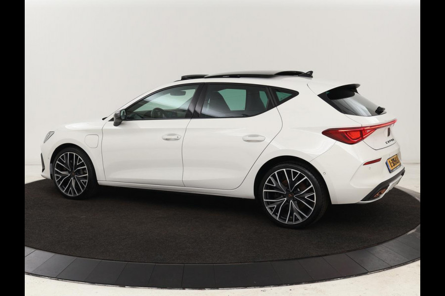 CUPRA Leon 1.4 e-Hybrid VZ Performance | Panoramadak | Stoel & stuurverwarming | Adaptive cruise | Camera | Carplay | Navigatie | Sfeerverlichting | Keyless | Full LED | PHEV