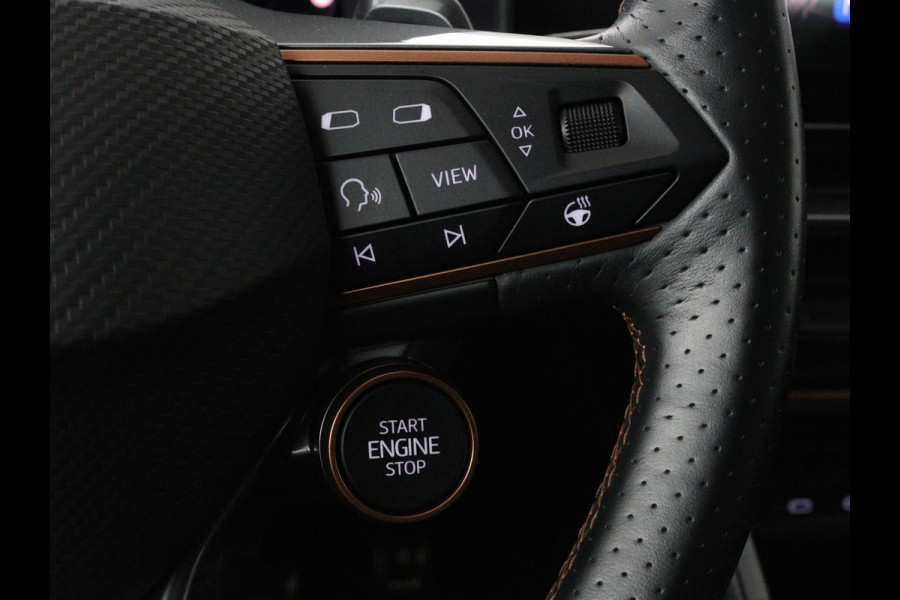 CUPRA Leon 1.4 e-Hybrid VZ Performance | Panoramadak | Stoel & stuurverwarming | Adaptive cruise | Camera | Carplay | Navigatie | Sfeerverlichting | Keyless | Full LED | PHEV