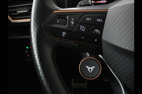 CUPRA Leon 1.4 e-Hybrid VZ Performance | Panoramadak | Stoel & stuurverwarming | Adaptive cruise | Camera | Carplay | Navigatie | Sfeerverlichting | Keyless | Full LED | PHEV