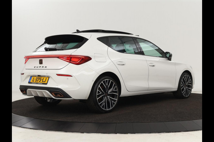 CUPRA Leon 1.4 e-Hybrid VZ Performance | Panoramadak | Stoel & stuurverwarming | Adaptive cruise | Camera | Carplay | Navigatie | Sfeerverlichting | Keyless | Full LED | PHEV