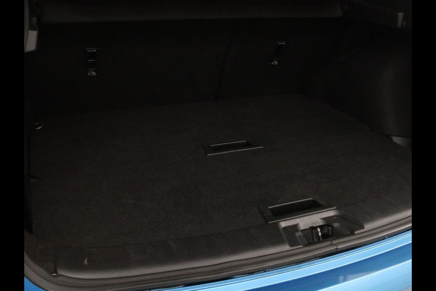 Nissan QASHQAI 1.3 DIG-T Tekna | Panoramadak | Leder | Trekhaak | 360 camera | Stoelverwarming | Bose Sound | Carplay | Full LED | Keyless | Navigatie