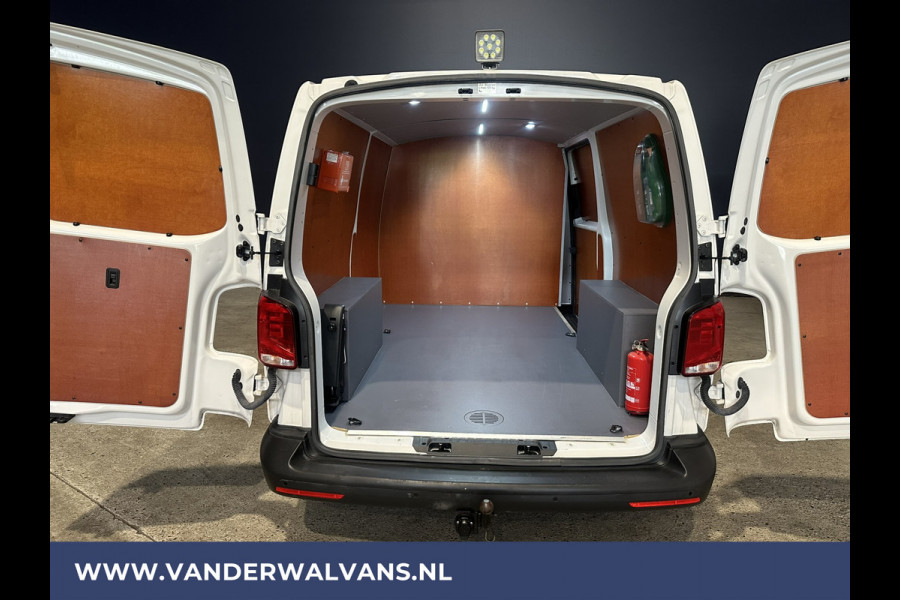 Volkswagen Transporter 2.0 TDI L2H1 Euro6 Airco | Apple Carplay | Cruisecontrol | Camera | Trekhaak Android auto, Parkeersensoren,