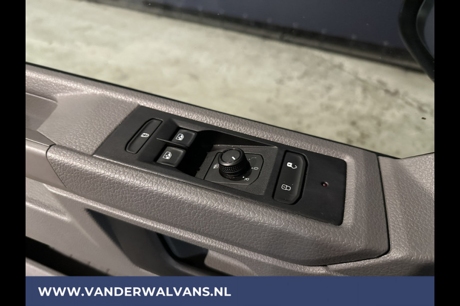 Volkswagen Transporter 2.0 TDI L2H1 Euro6 Airco | Apple Carplay | Cruisecontrol | Camera | Trekhaak Android auto, Parkeersensoren,