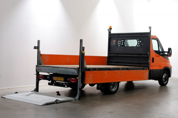 Iveco Daily 35C14 136pk Euro6 Open Laadbak met laadklep en trekhaak 3500kg 10-2018